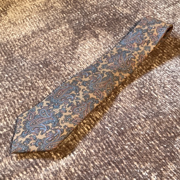 Authentically Vintage Christian Dior Men’s Pink Muted Paisley Print Silk Tie - Picture 3 of 5